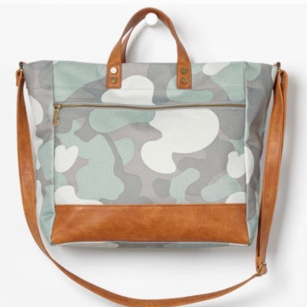 Thirty-One Step Up Tote in Soft Camo - New in Pkg